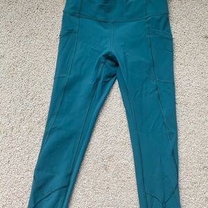 Lululemon tight stuff scallop hem reflective running leggings with pockets